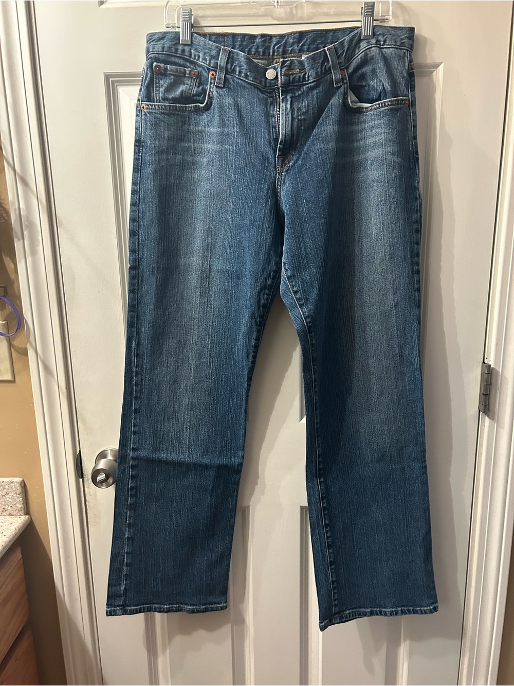 Lucky Brand Classic Fit Womens  Medium Blue Relaxed Straight Jeans